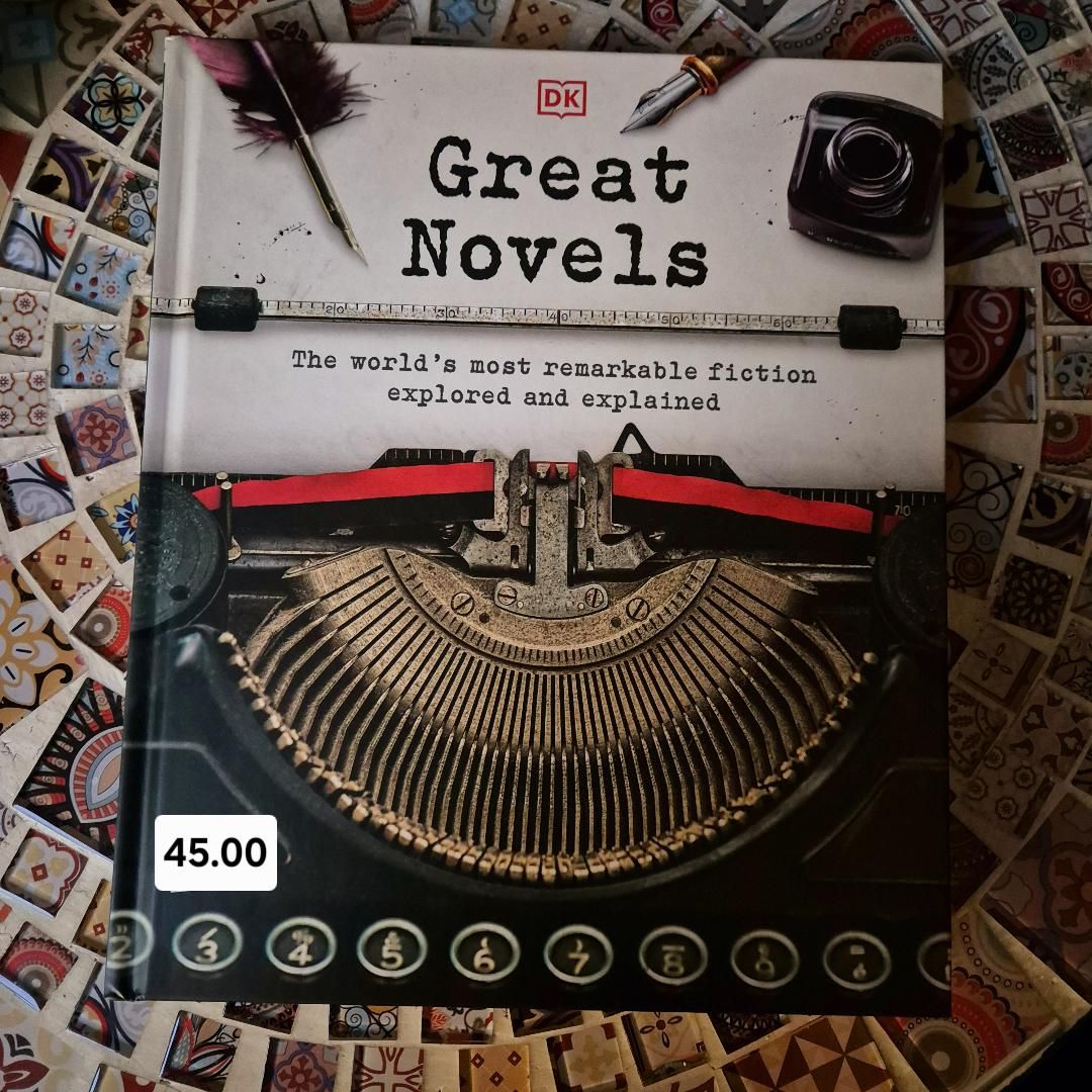 Grāmata «Great Novels» ar rakstāmmašīnu uz vāka